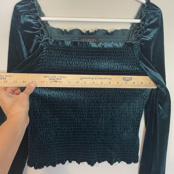 Laundry Shelli Segal Crushed Velvet Sz M Green Cropped Long Sleeve Top Peasant - Picture 5 of 7